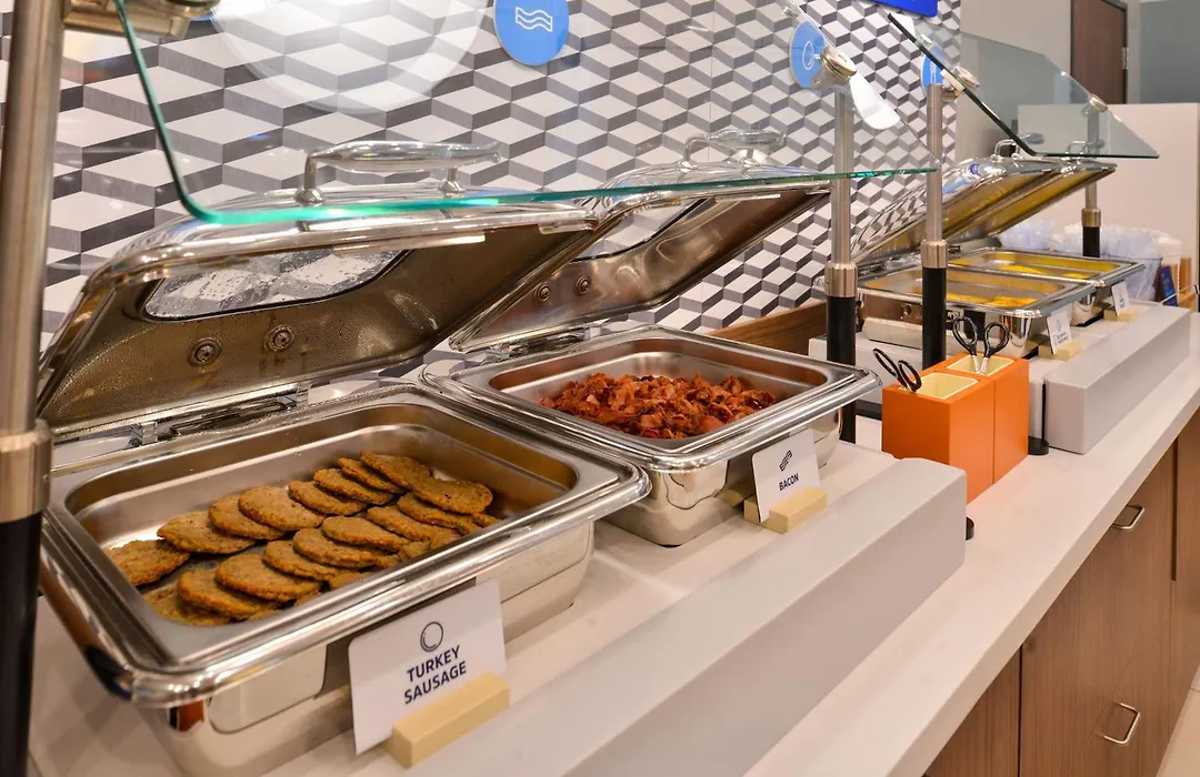 Holiday Inn Express Hotel And Suites Dfw-Grapevine By Ihg-1