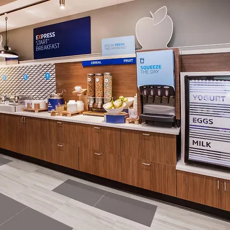 Holiday Inn Express Hotel And Suites Dfw-Grapevine By Ihg-2